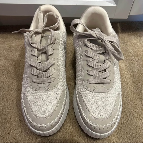 Dolce Vita Cream Platform Sneakers - Picture 5 of 7